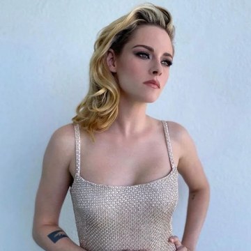 Kristen Stewart - Provocative and Androgynous Shoots in kristen._.official_2814894306902091426_7895612401.jpg - hidden celebrity photo